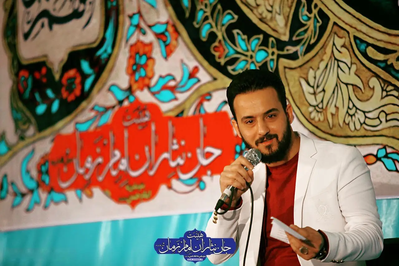 کاور سخن‌گذار منبر سلونی