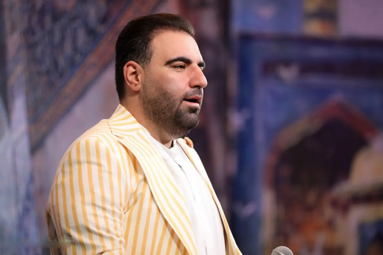 کاور عشق می‌کنم با صحن گوهرشادت - امیر کرمانشاهی