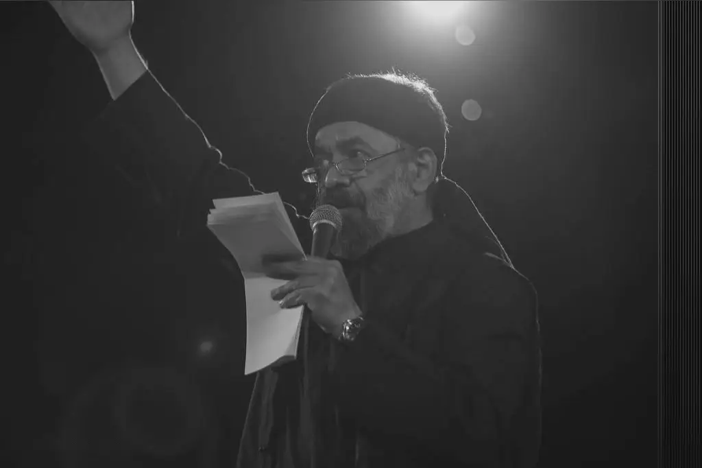 کاور بعد سجده‌ام بوسه بر خاک کربلا می‌زنم - محمود کریمی