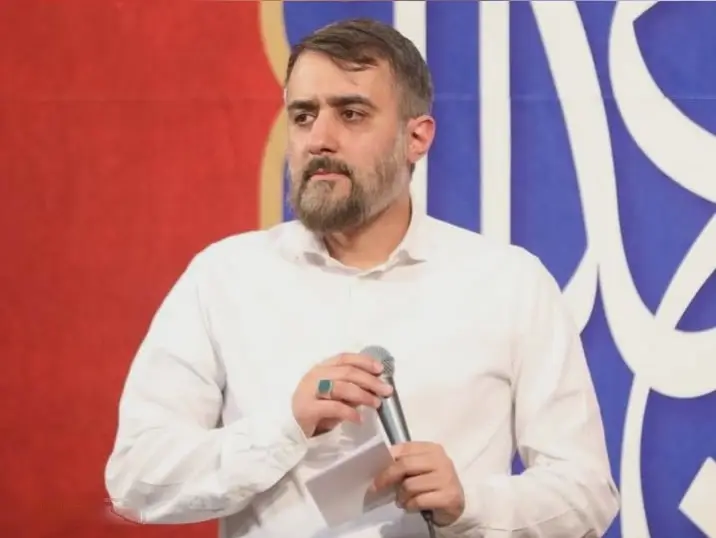 کاور نماهنگ شبها که دلتنگ یک حسرتم - محمدحسین پویانفر