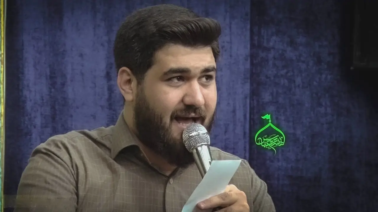 کاور رو لب زین‌العابدین تبسمه - حسن عطایی