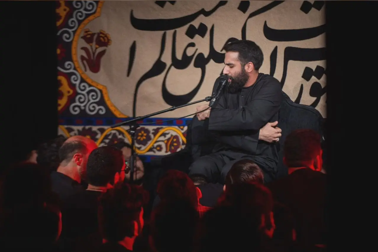 کاور پیراهن شهرم رنگ مشکی داره - حسین طاهری