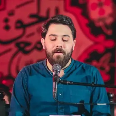 کاور نماهنگ تنهاترین آدم دنیا منم - امین قدیم