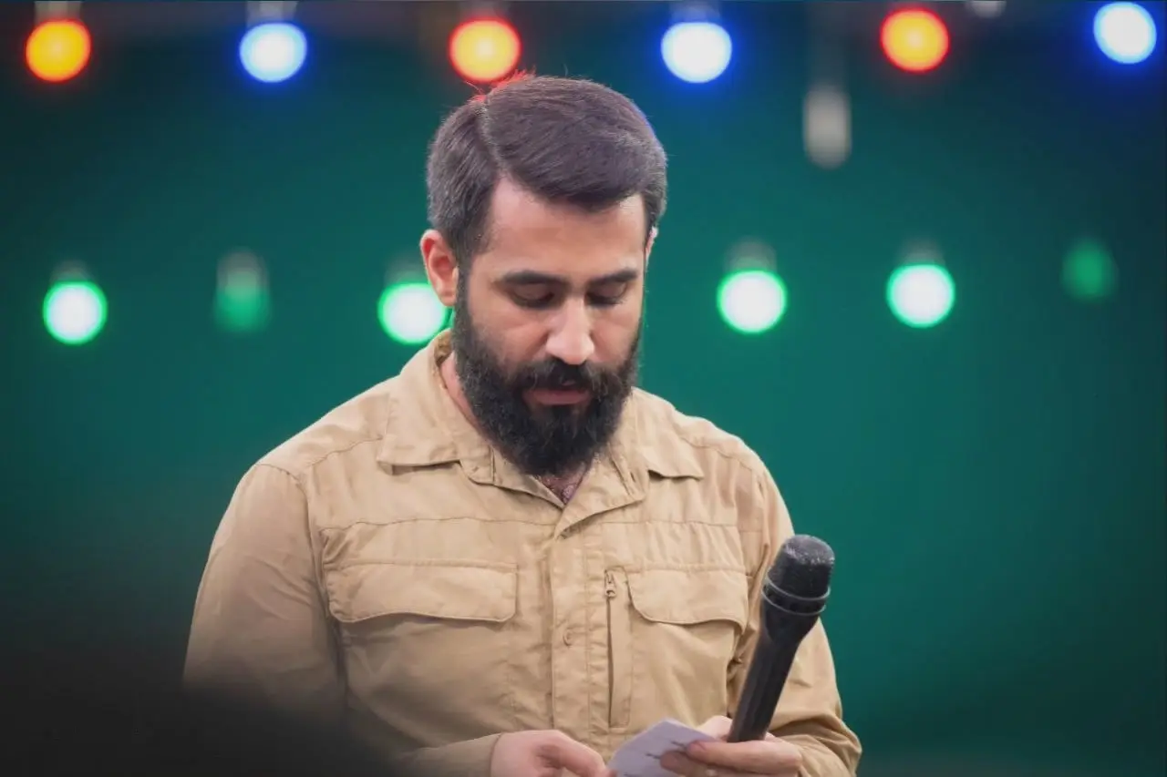 کاور ای باوقارترین - حسین طاهری
