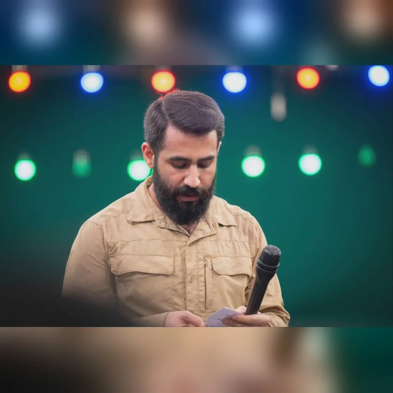 کاور ای باوقارترین - حسین طاهری