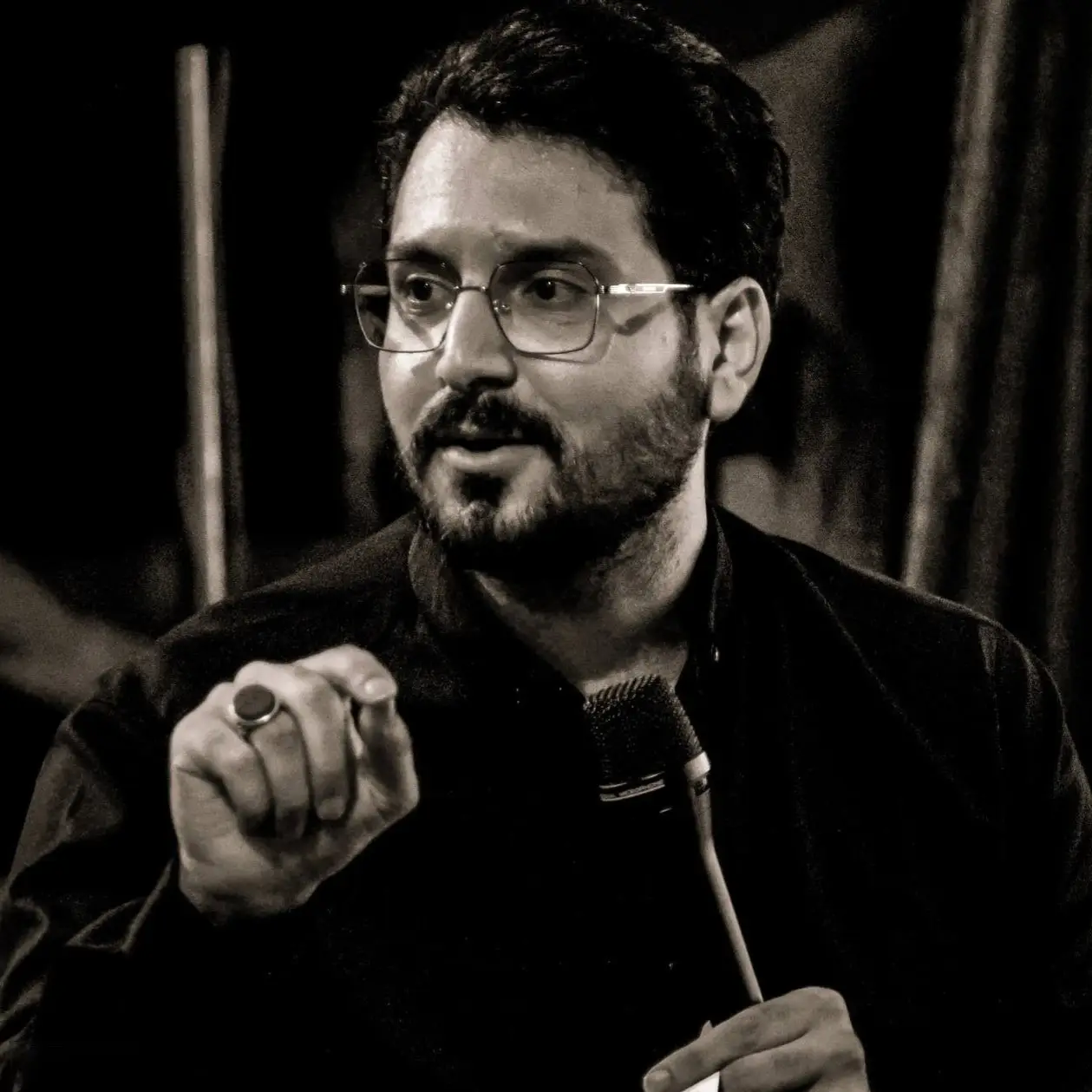 کاور نماهنگ انگار نه انگار - علی اکبر حائری