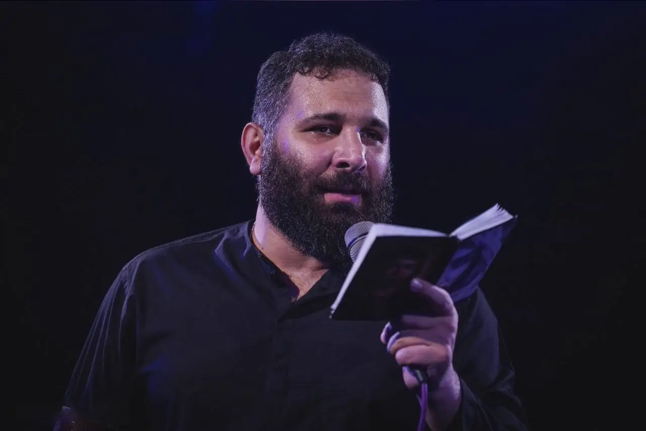 Cover: The World Collapses on My Life - Mohamadhosein hadadian
