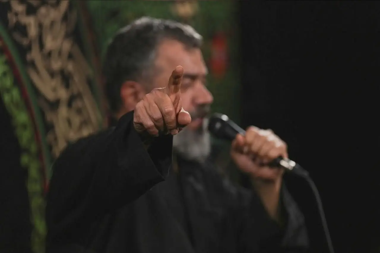 Cover: Music Video The Distressed - Mahmud karimi