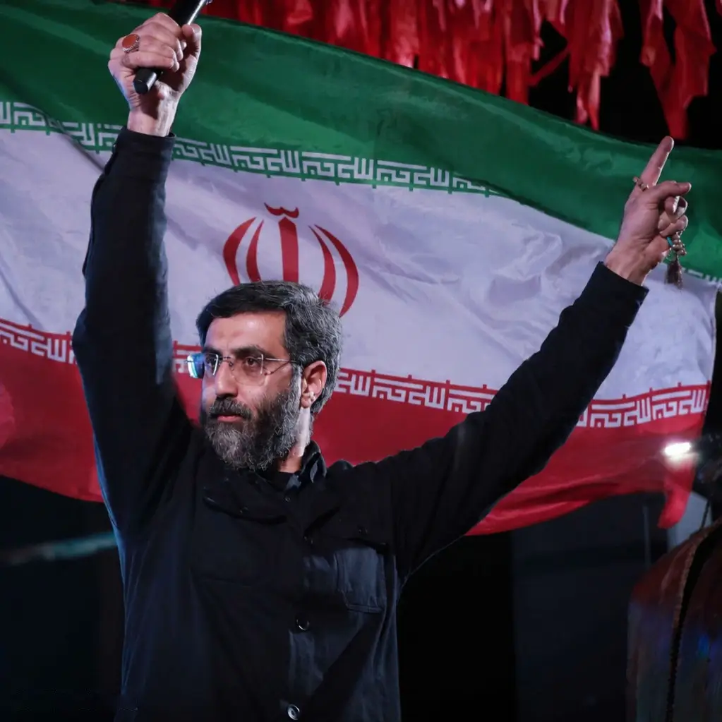 Cover: Music Video Proud Iran - Seyed reza narimani