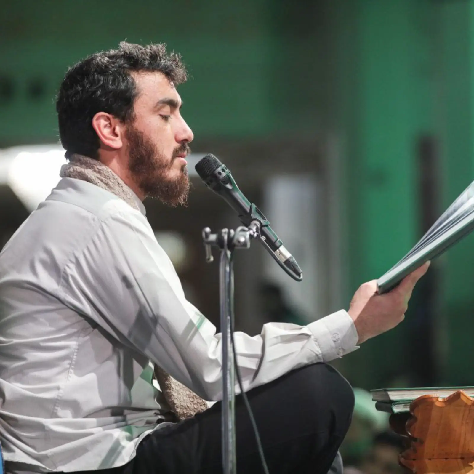 کاور دعای عرفه مهدی رسولی