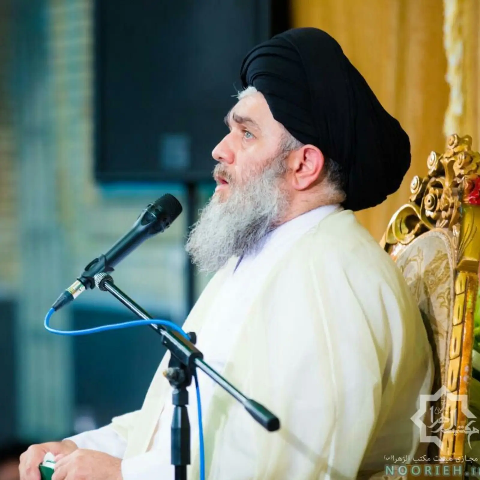 Cover: The Speech of Mind and Heart in the Sha'baniyah Supplication by Hojatoleslam Seyed Hossein Momeni - Seyed hosein momeni
