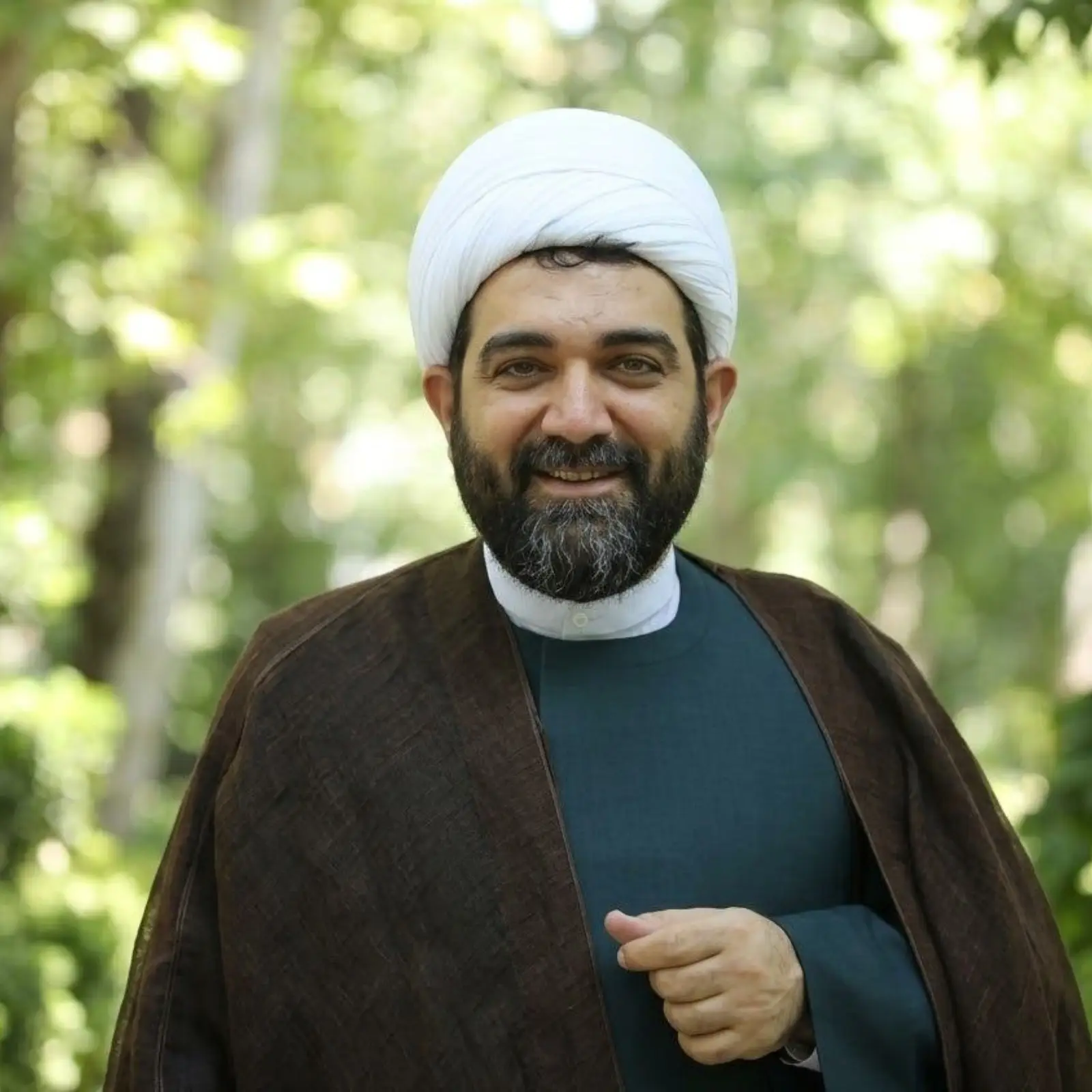 کاور سخنرانی اگر کسی را دوست داری، از او گله و شکایت نکن حجت السلام مرادی - شهاب مرادی