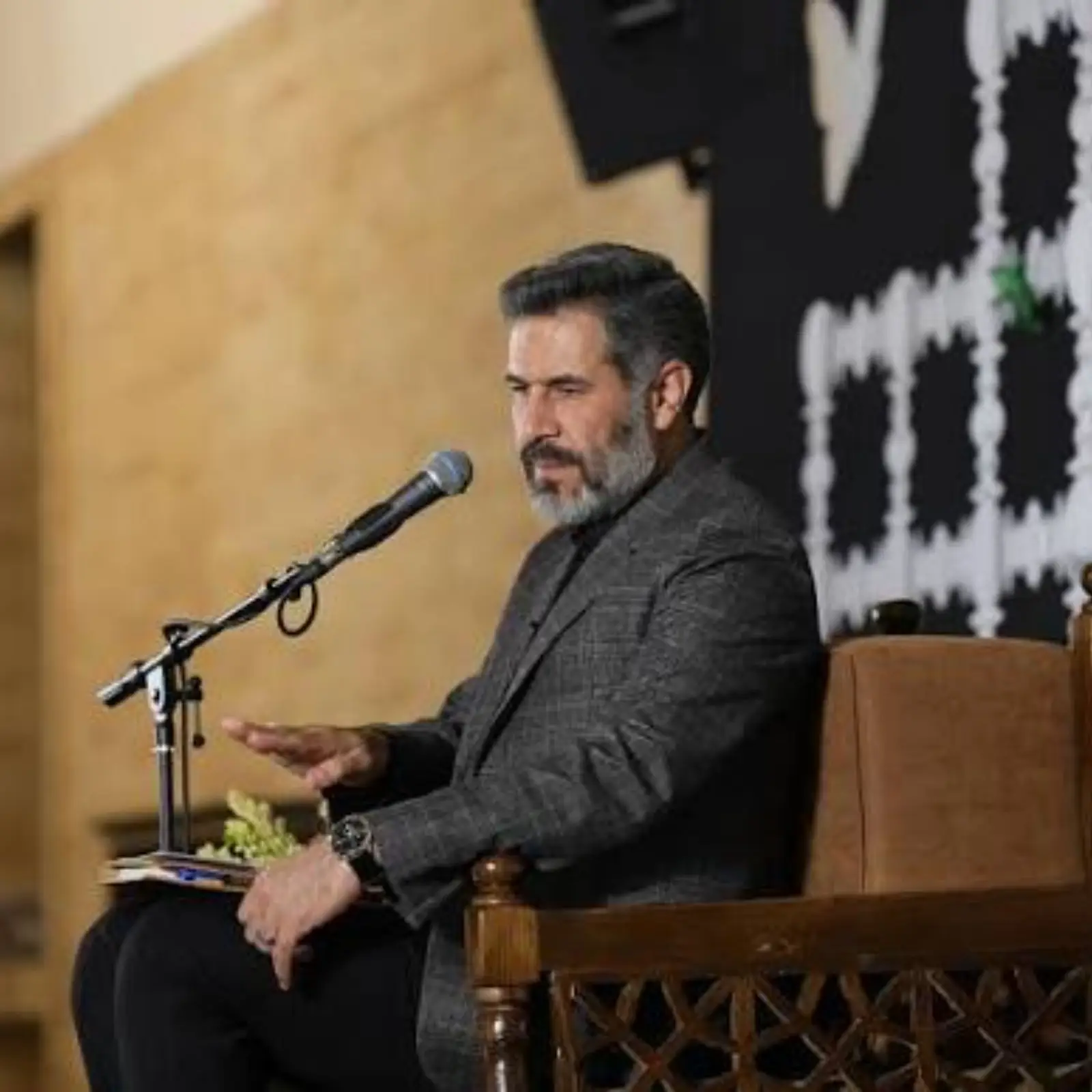 کاور سخنرانی راهبردهای امام حسن عسکری علیهالسلام در حفظ منجی استاد غلامی - علی غلامی