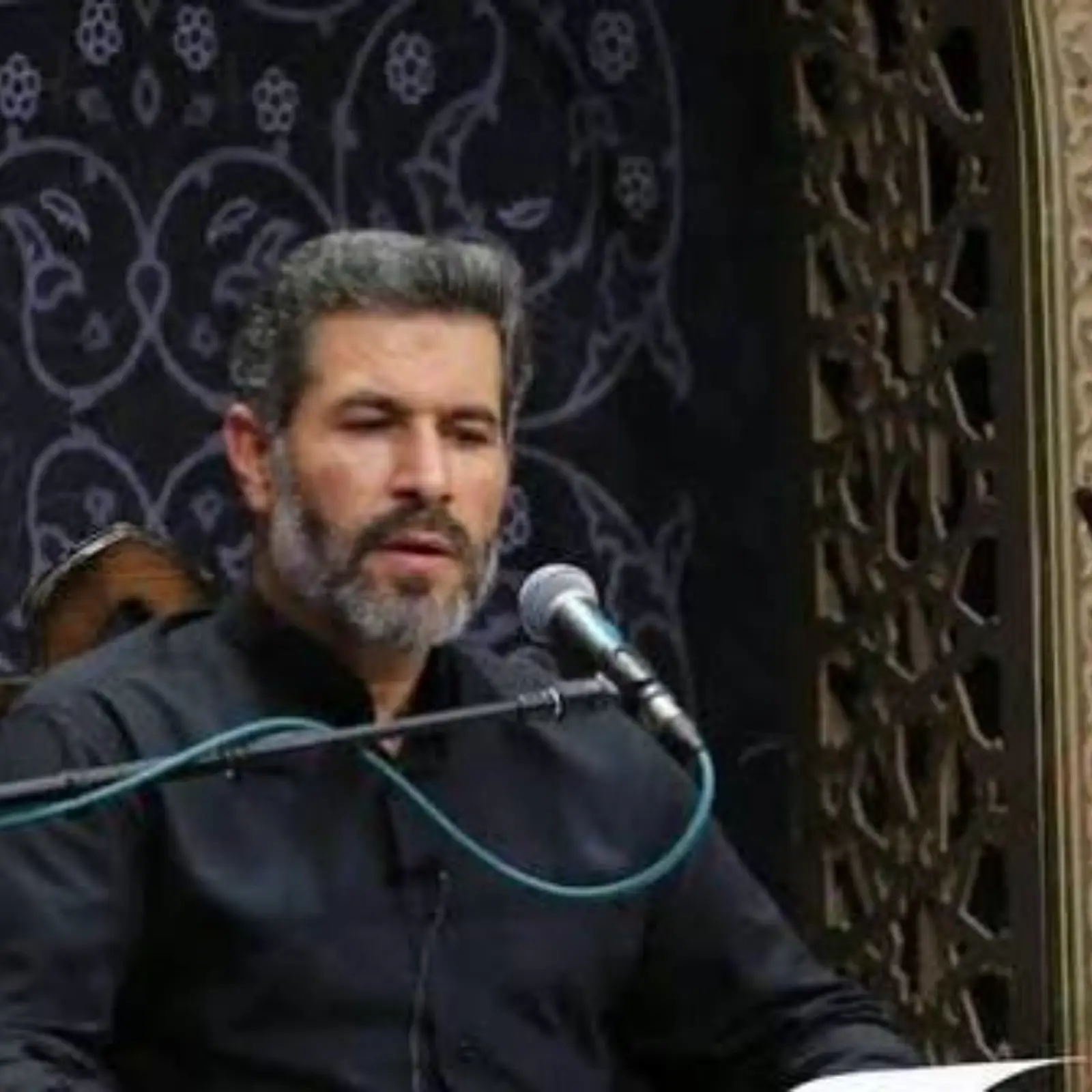 کاور سخنرانی عاشورائیان منتظر؛ از قله عاشورا تا دریای ظهور استاد غلامی - علی غلامی