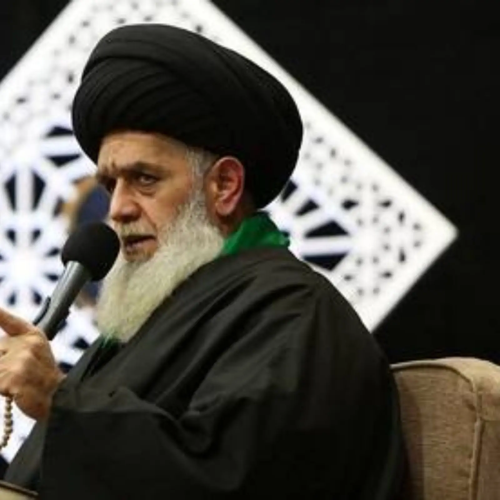 کاور سخنرانی استقامت حجت السلام مومنی - سید حسین مومنی