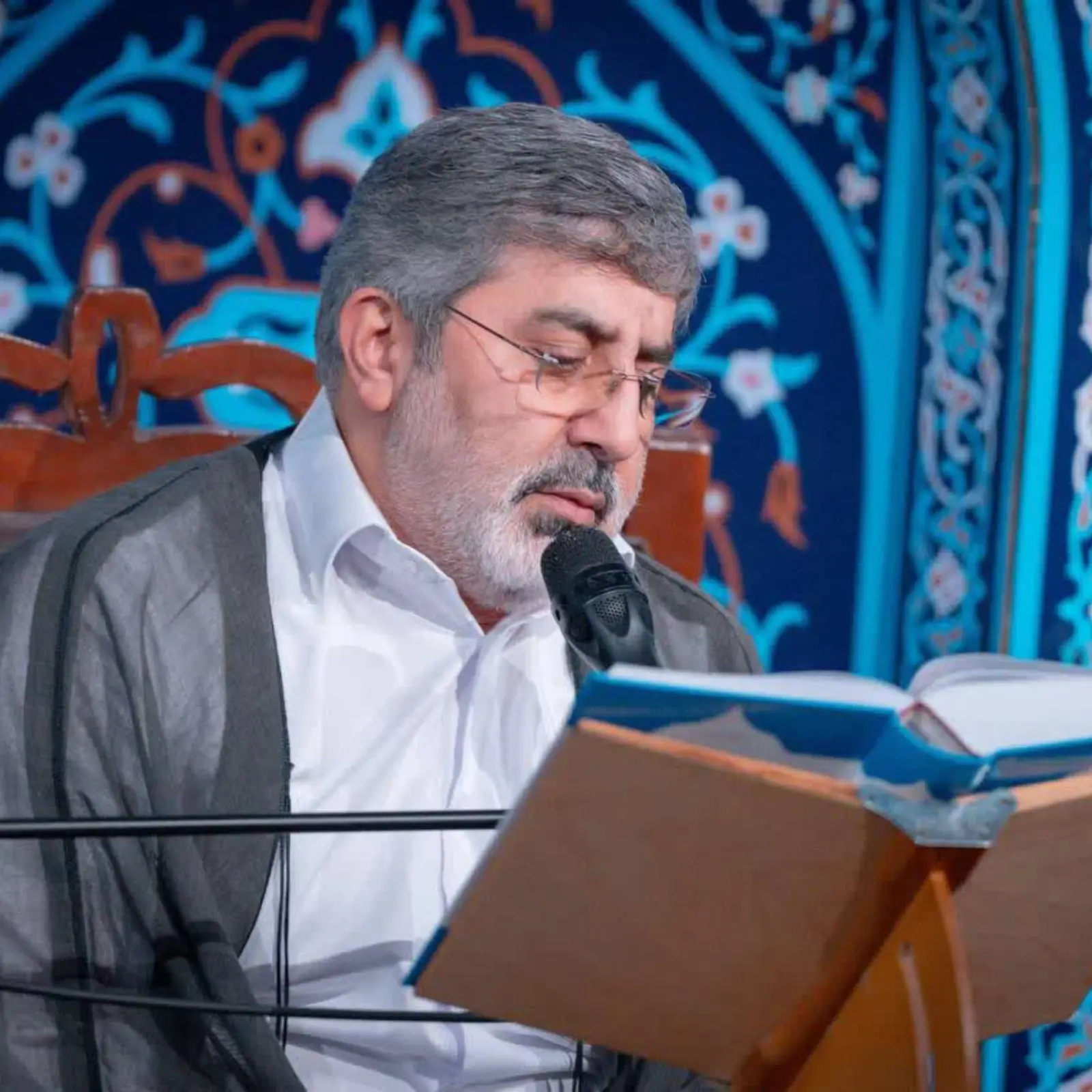 کاور دعای عرفه محمدرضا طاهری