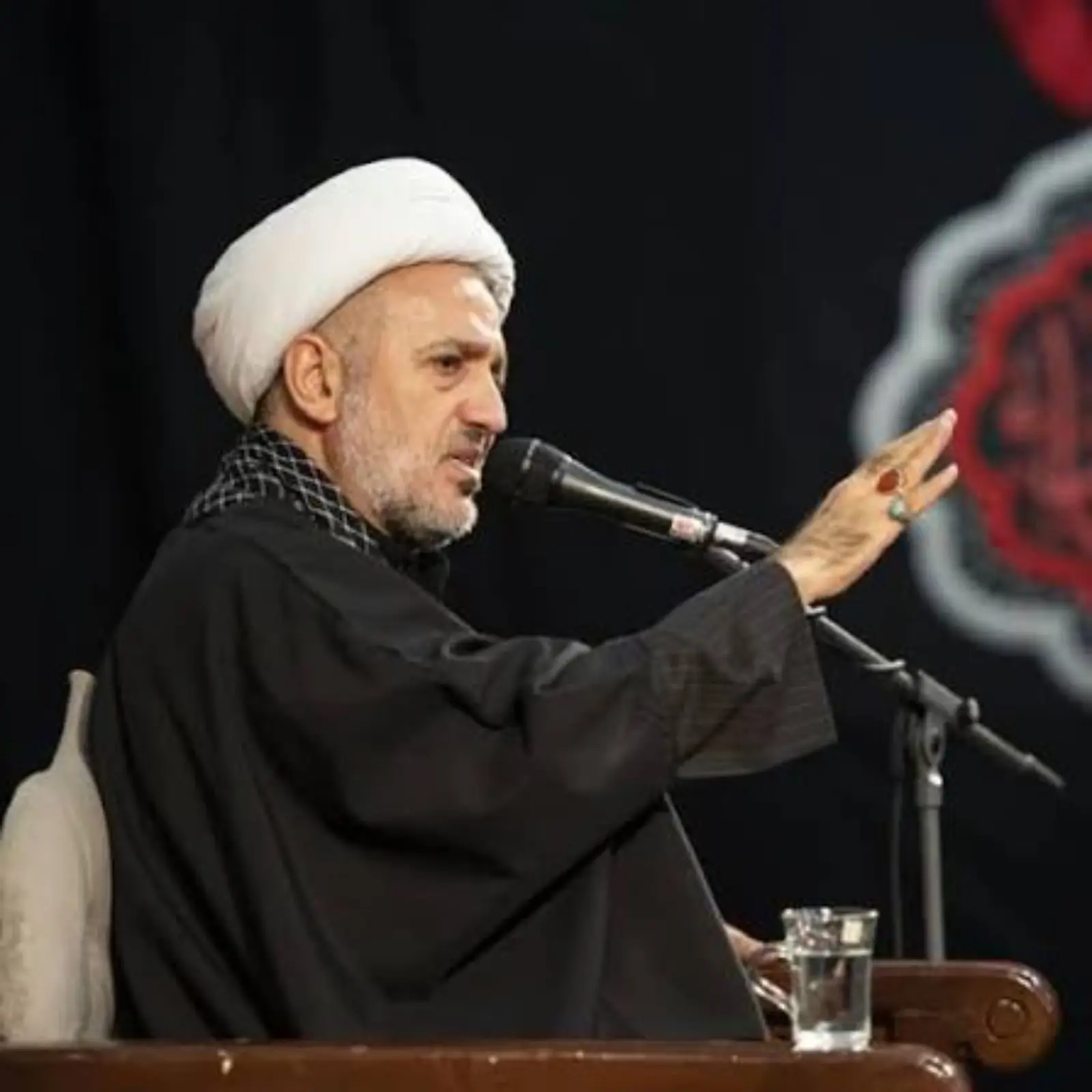 کاور سخنرانی عاقبت کسانی که خدا، پیامبر و امام را اذیت میکنند حجت الاسلام میرزامحمدی - محمد میرزامحمدی